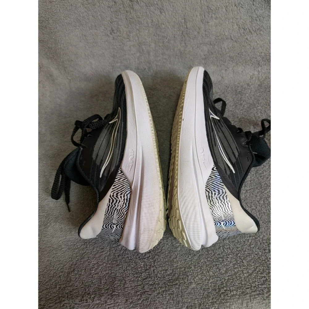 Nike Winflo 09 Black‎ White Running Shoes DR9831-001 Womens 6.5